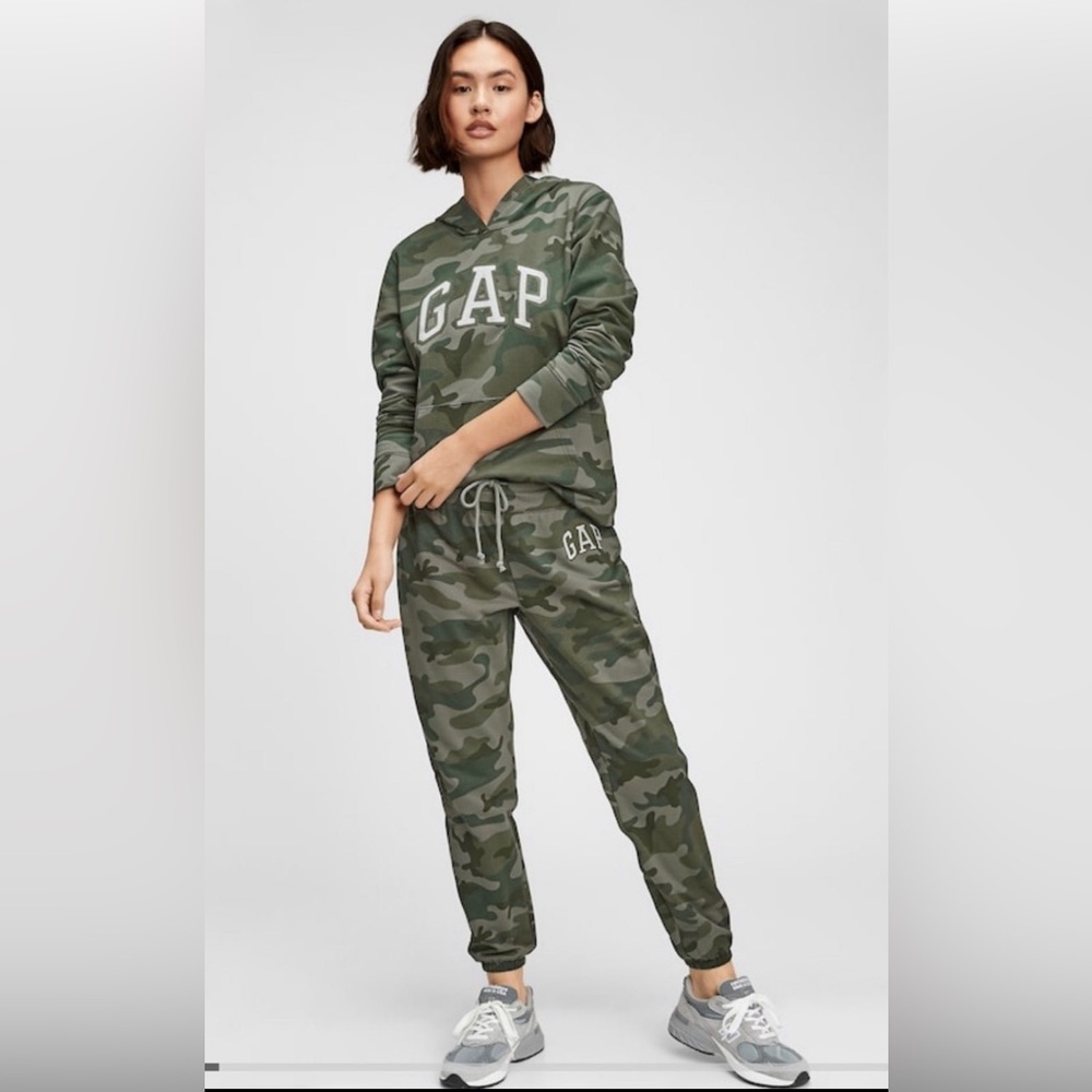 COPY - Gap Logo Fleece Women’s Joggers